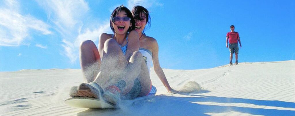 Escapa de la rutina, practica actividades extremas en las dunas de Paracas